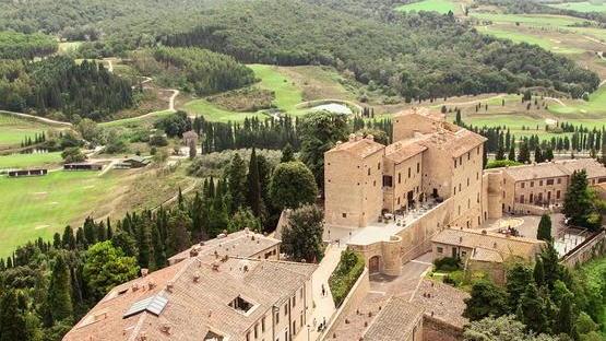 Il nuovo proprietario in visita a Castelfalfi