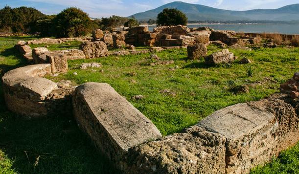 Alghero, cartelli in catalano nel sito archeologico: è polemica 