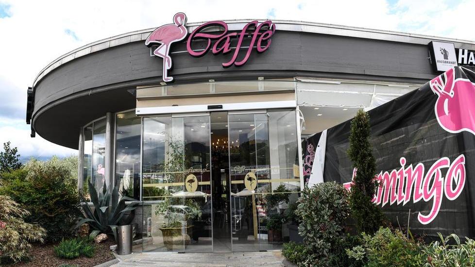 L’esterno del Caffè Flamingo di Gallicano (FOTO D’ARCHIVIO)