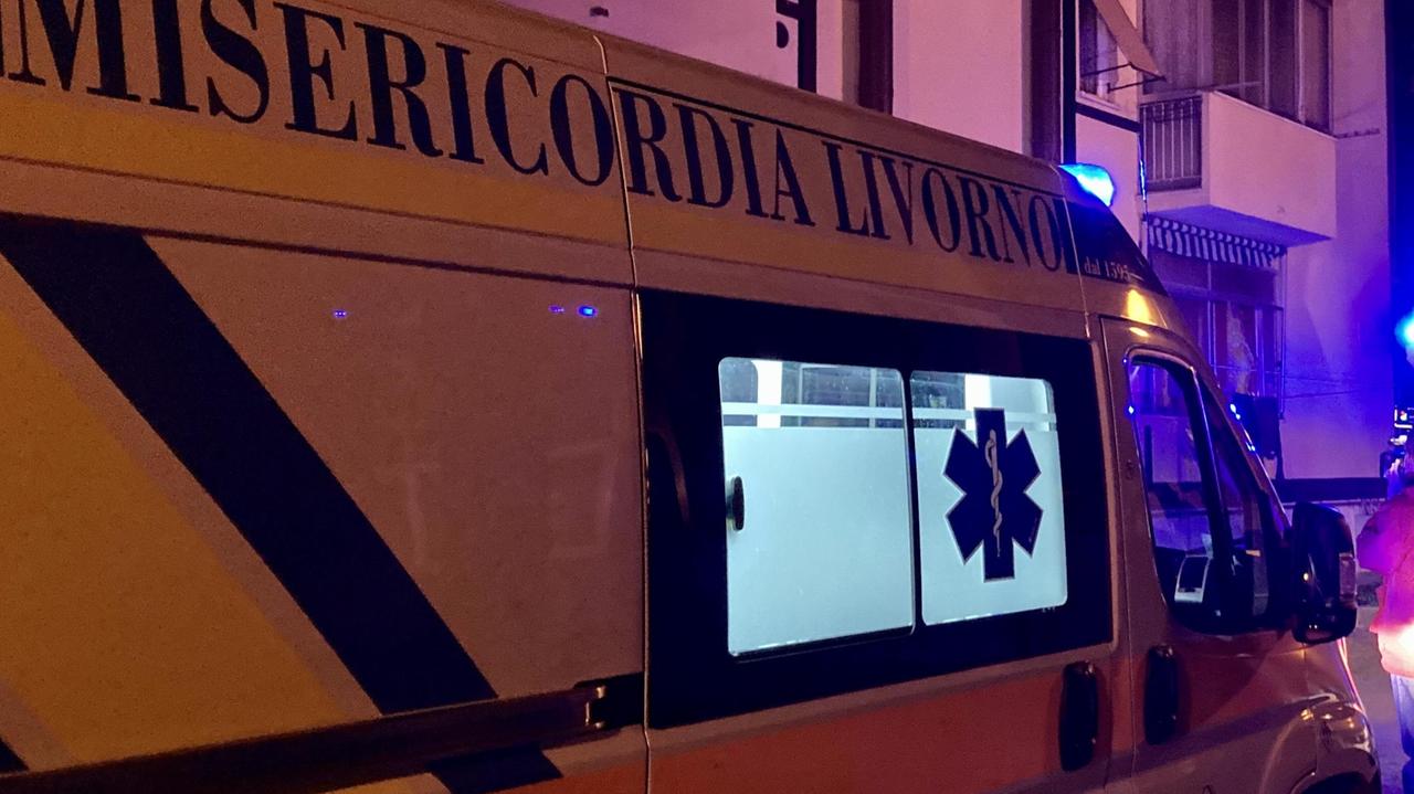 Un'ambulanza della Misericordia di via Verdi (foto d'archivio)