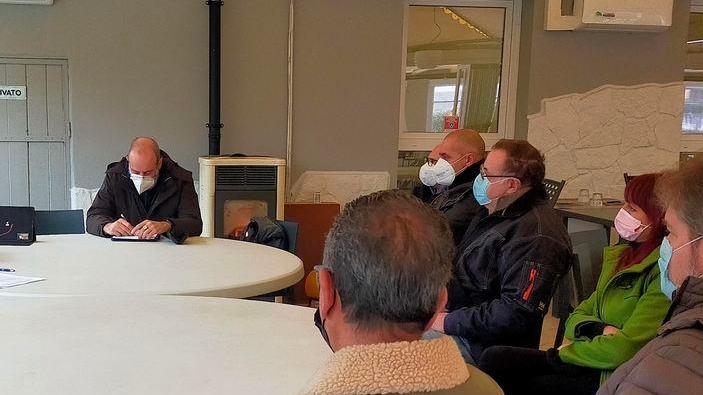 Grido d’allarme per il tessile: «Fare mascherine non basta»