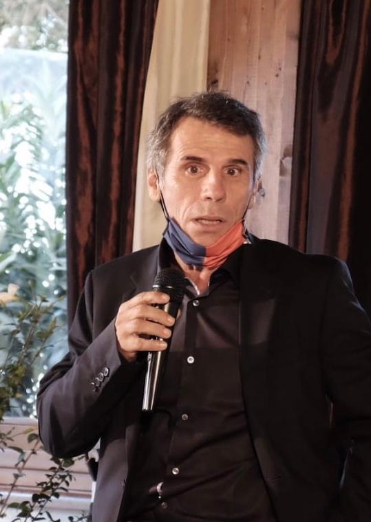 Gianfranco Zola presenta il libro sull’ex calciatore Carmelo Imbriani