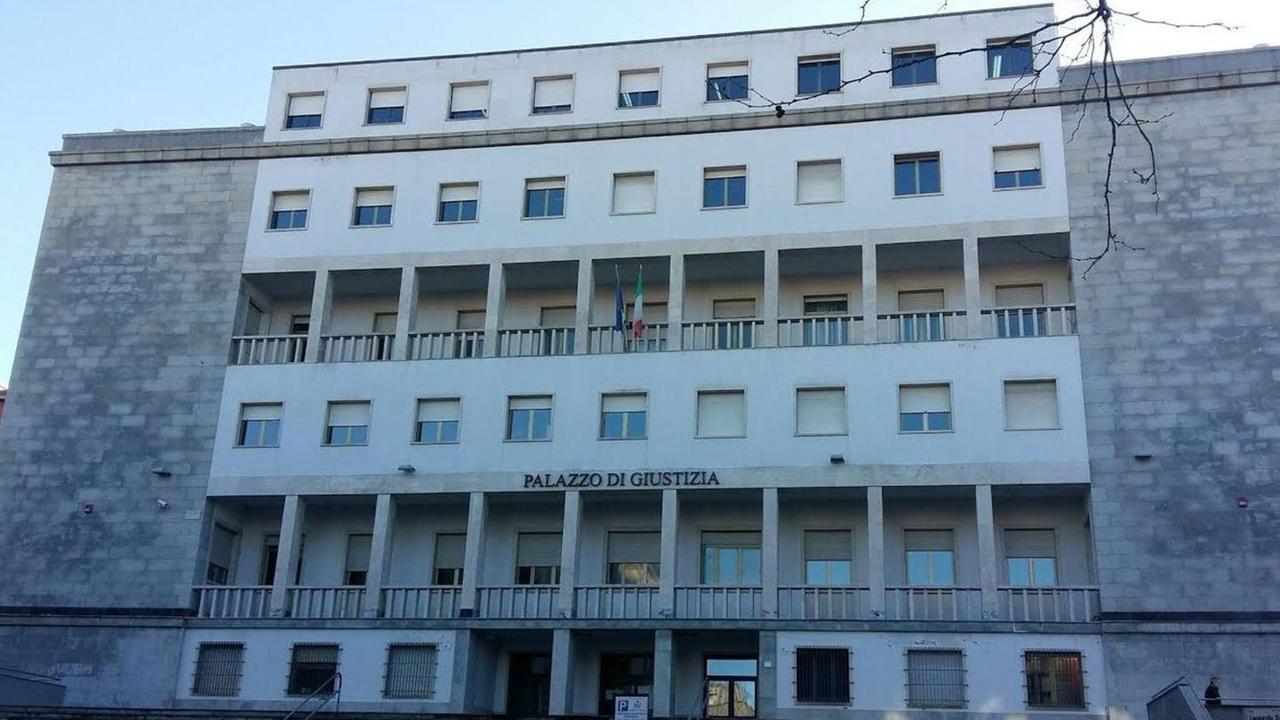 Mobbing in reparto, i testi: «Pittalis svolgeva solo elettromiografie»