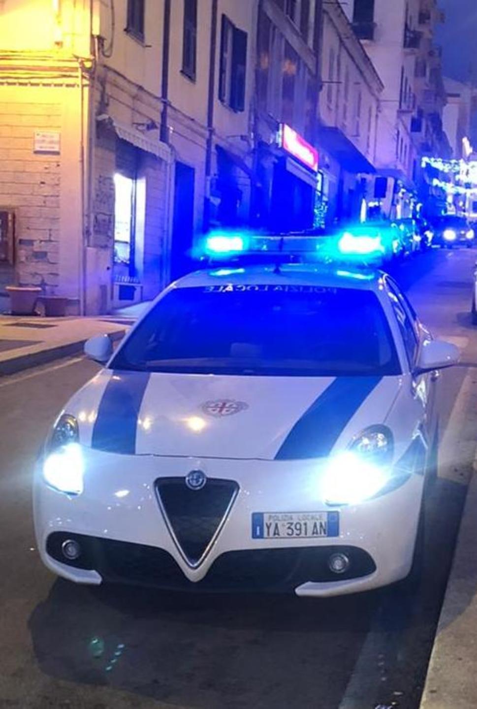 Via Lamarmora: bloccato dai vigili con 420 grammi di marijuana 