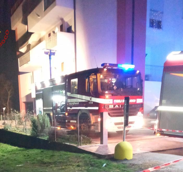 Morto nel rogo a Carpi, il sopravvissuto: «Stavamo sistemando l’auto Un boato e Giovanni è sparito» 