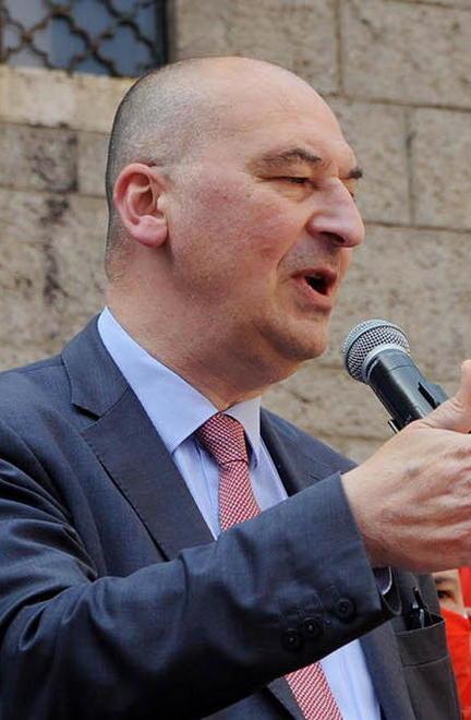 La Regione sborsa due milioni e mezzo per l’aeroporto e la strada del Piano 
