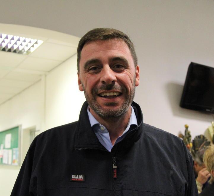 «Caro sindaco, ti regalerei delle forbici» 