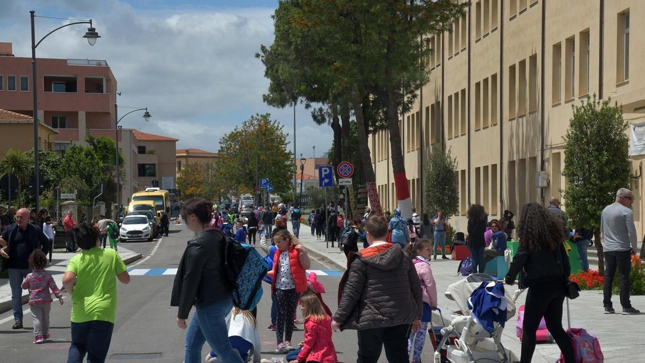 Strada troppo pericolosa rivoluzione in via Nanni