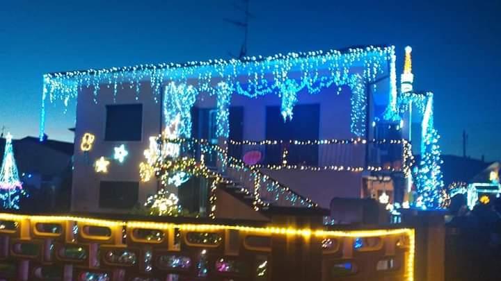 Babbo Natale ora ha una casa anche tra gli olivi di Querceta