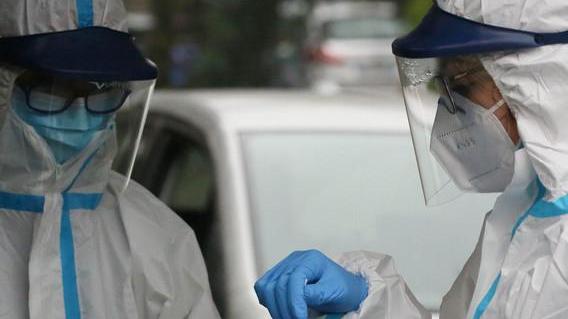 Covid, a Reggio Emilia in tre giorni 1.314 nuovi positivi e quattro morti. Boom di sporadici