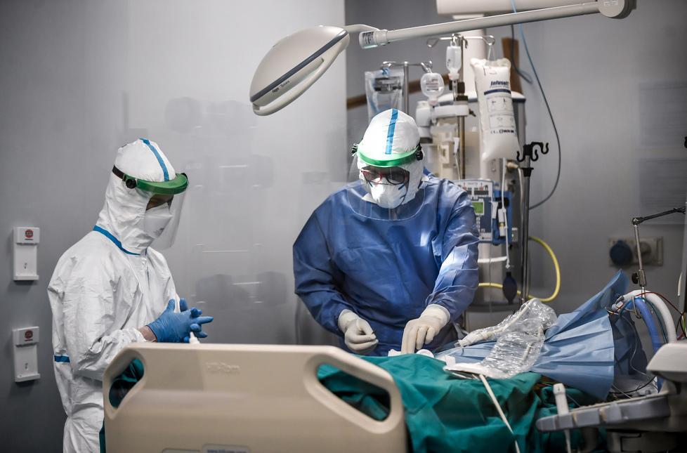 «La sanità di Reggio Emilia è allo stremo. Tornati indietro di due anni» 