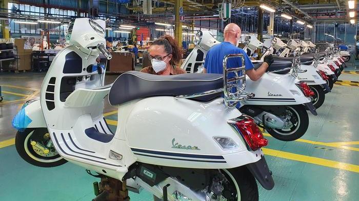Piaggio, la consegna dei materiali rischia di complicare il rientro in fabbrica. Gli scenari