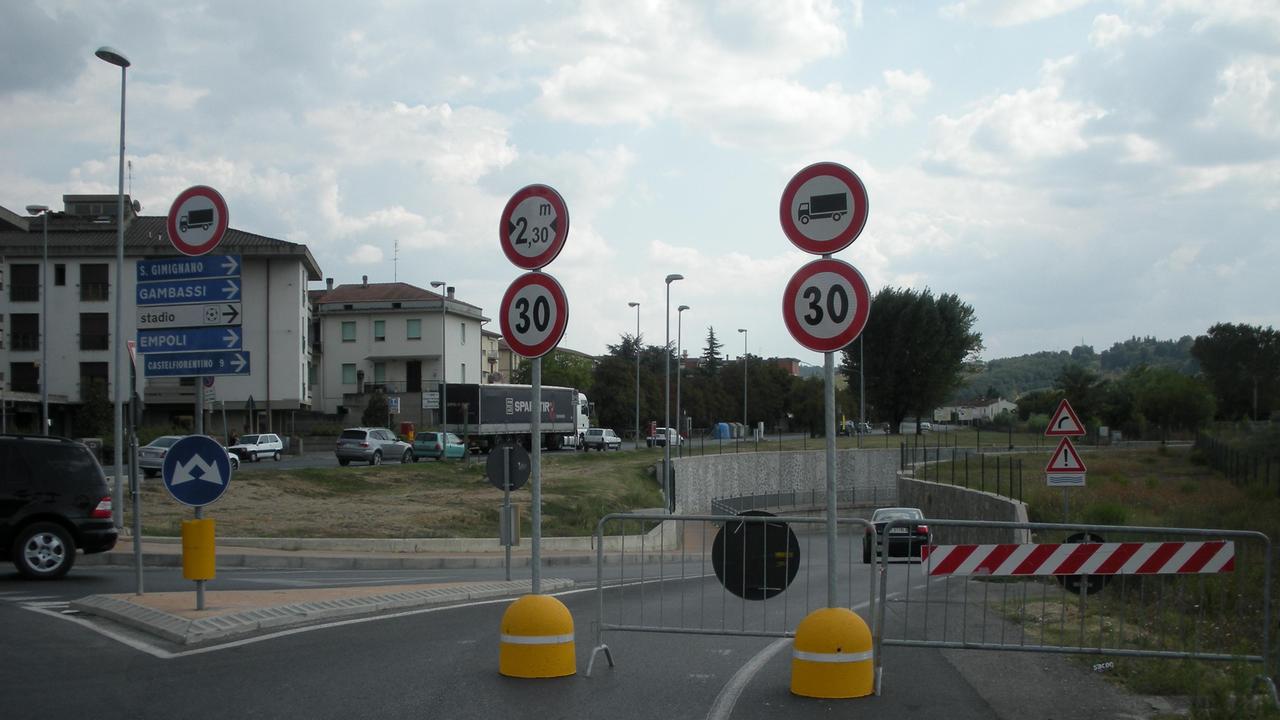 La rotatoria di viale Fabiani