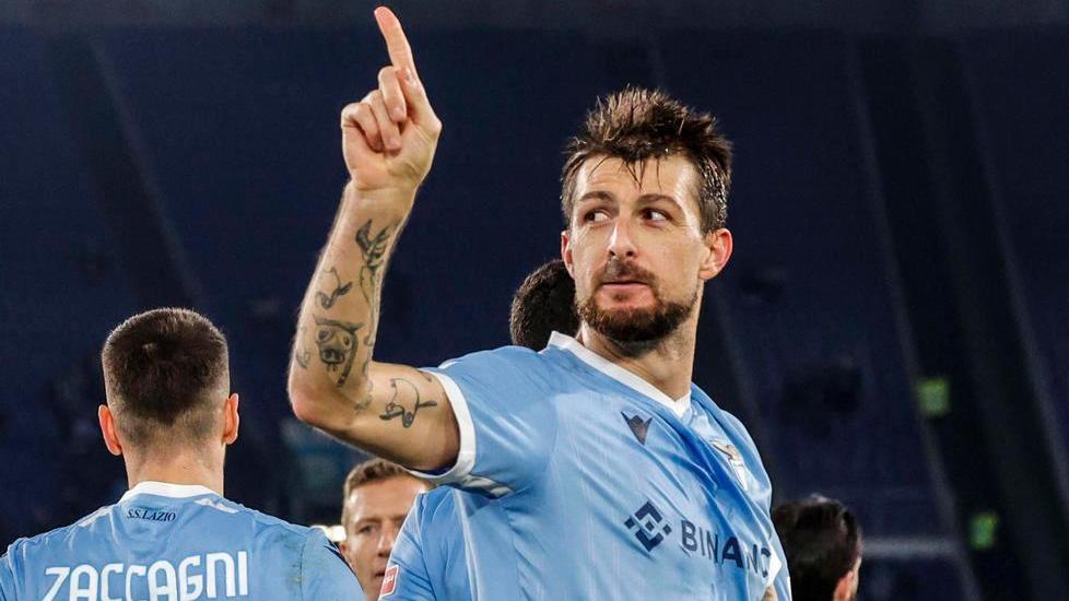 Francesco Acerbi risponde ai tifosi dopo aver segnato, motivo della rottura con gli ultrà