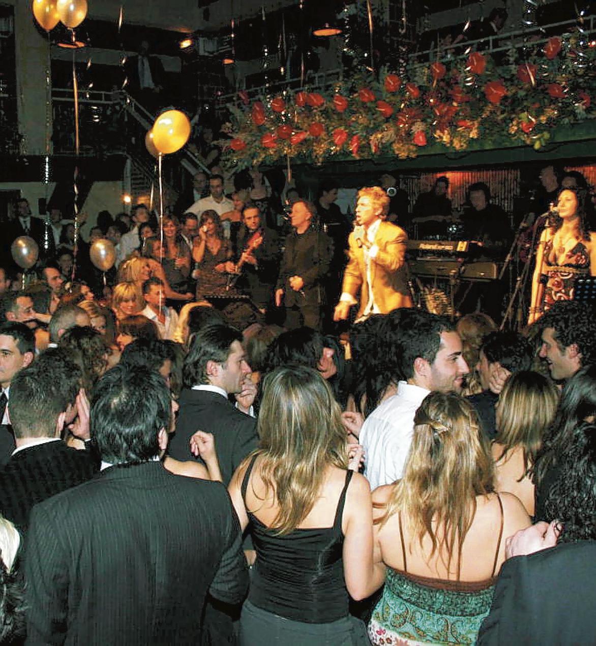 Musica spenta in discoteca, la rabbia dei proprietari versiliesi: "Ci sentiamo presi in giro" 