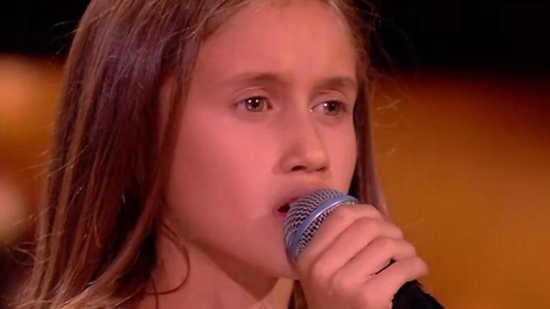 La piccola lucchese Teresa canta Lady Gaga in tv e incanta tutti