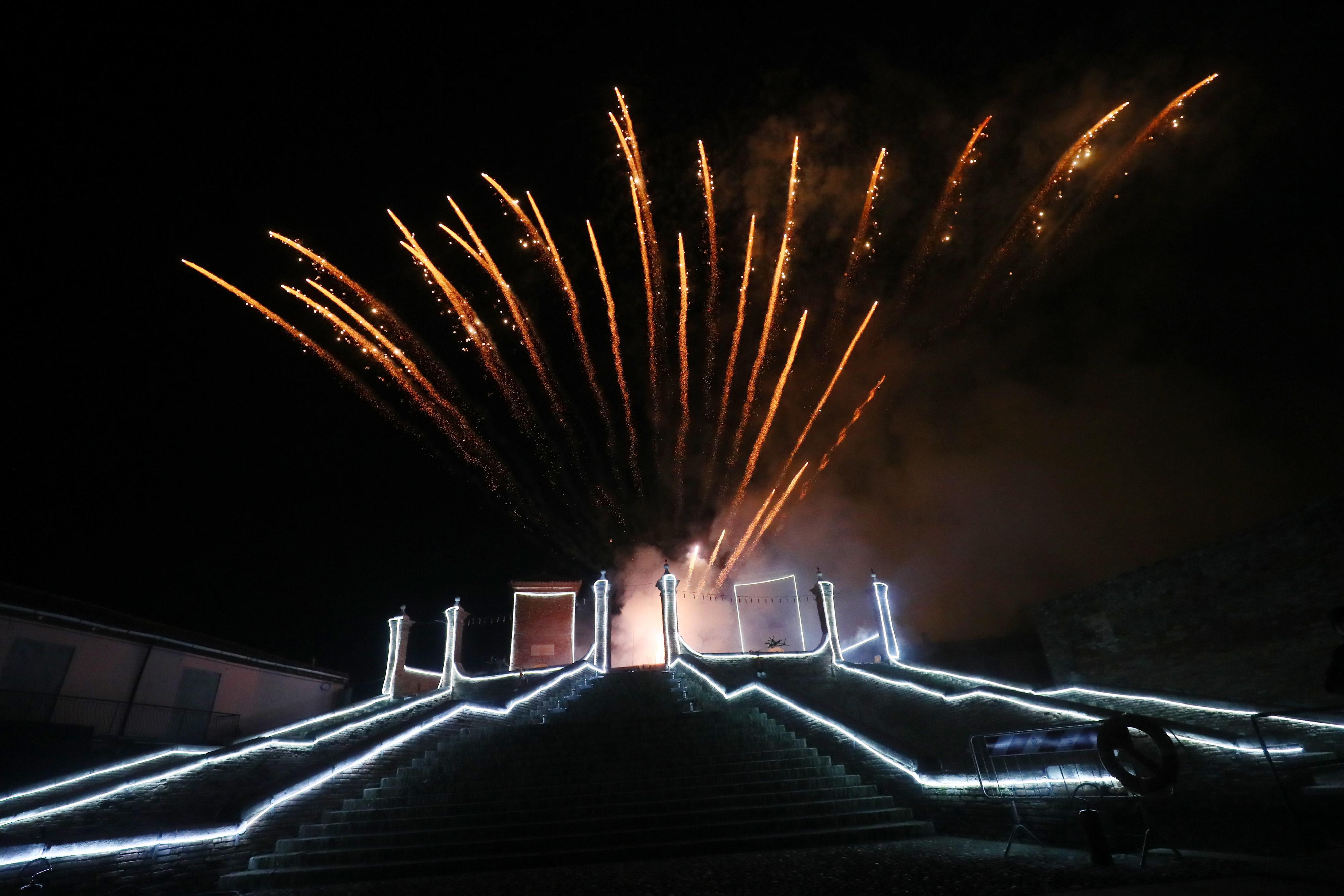Capodanno a Comacchio, annullati i fuochi in valle