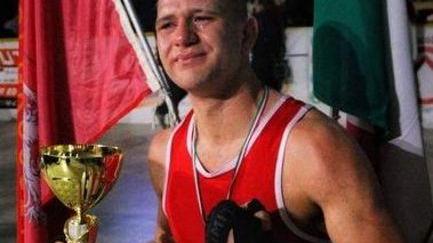 Fiordigiglio demolisce il bosniaco Ianjanin sul ring di Fight Gym in via Leoncavallo