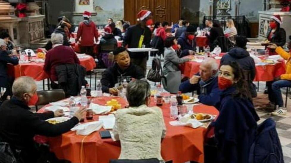 A tavola con S. Egidio in 300: la fraternità sconfigge la pandemia