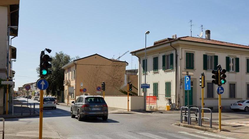 Sette nuovi occhi elettronici agli incroci per incastrare chi passa con il rosso