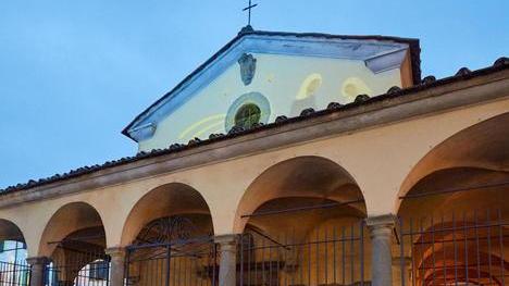 Due donne rinchiuse in chiesa per un’ora
