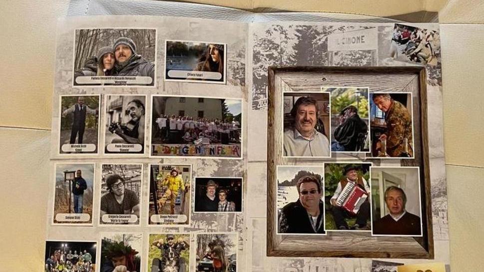 L'idea di Alessandra e Niccolò: un album di figurine con i volti di chi abita sulla montagna