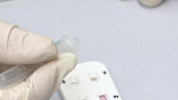 Farmacie prese d’assalto per fare i tamponi Covid