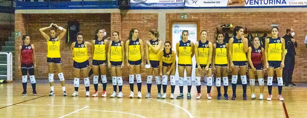 Brulotto, la rinascita del locale sul mare e della squadra di pallavolo femminile 