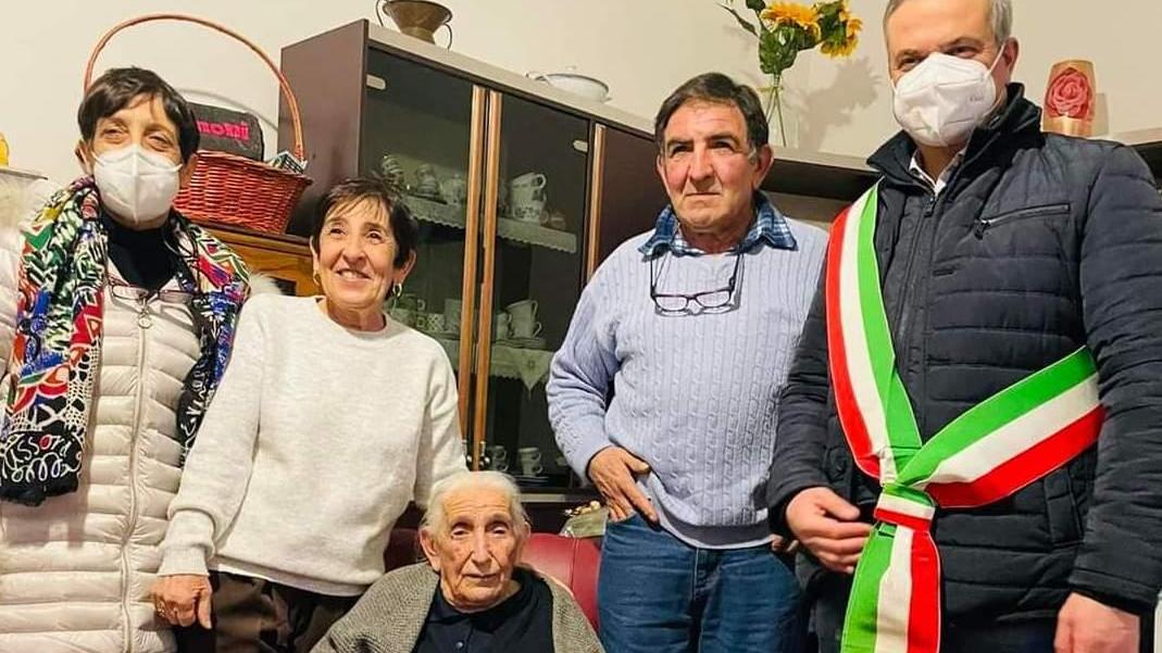 Zia Bastiana Puggioni spegne cento candeline