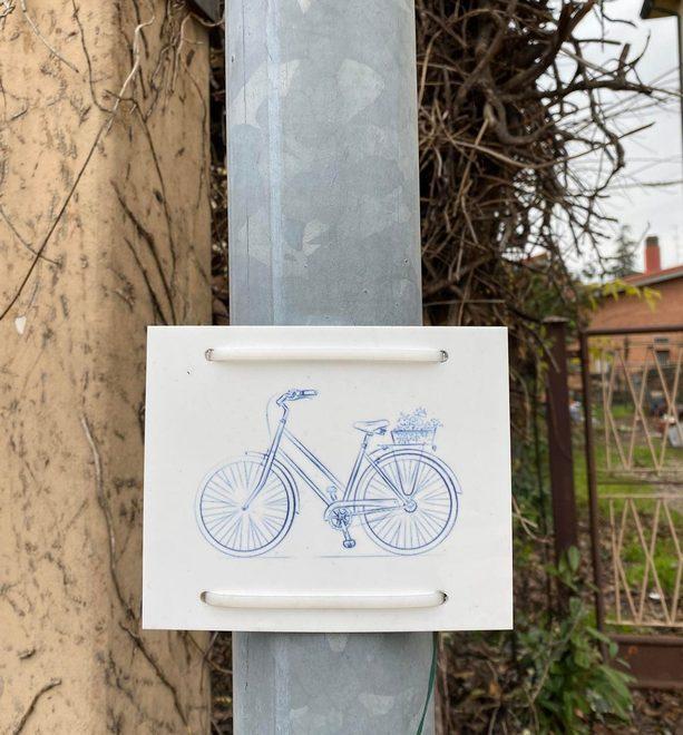 Carpi.Ciclisti morti negli incidenti stradali Tre biciclette bianche per onorarli 