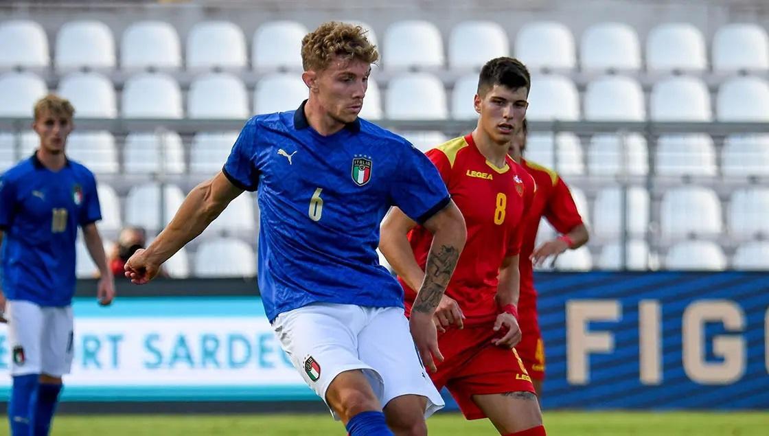 Matteo Lovato con la maglia della nazionale under 21