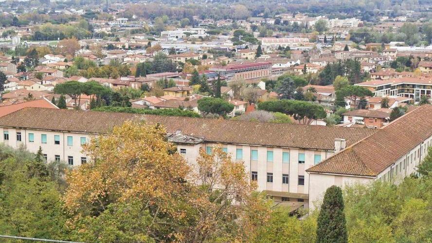 Una veduta dall'alto dell'ex colleggio dei Salesiani a Città Giardino a Pietrasanta