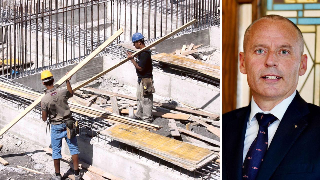 Un cantiere edile e Matteo Venturi