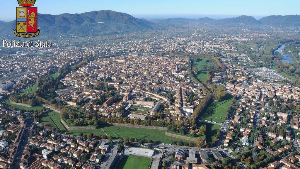 Una veduta dall'alto di Lucca (foto d'archivio)