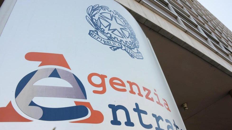 Una sede dell'agenzia delle entrate (foto d'archivio)