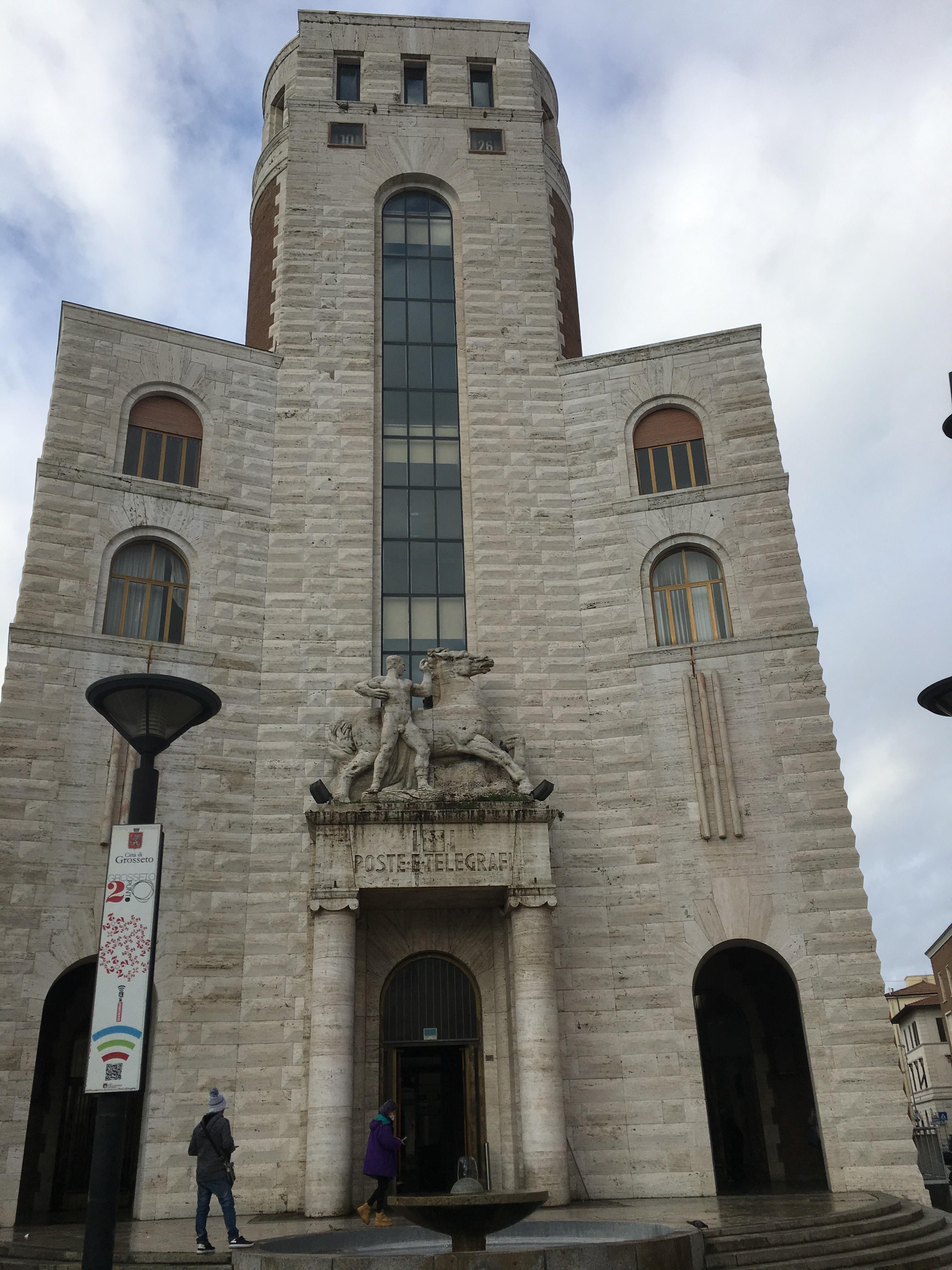 Le poste centrali di piazza Rosselli