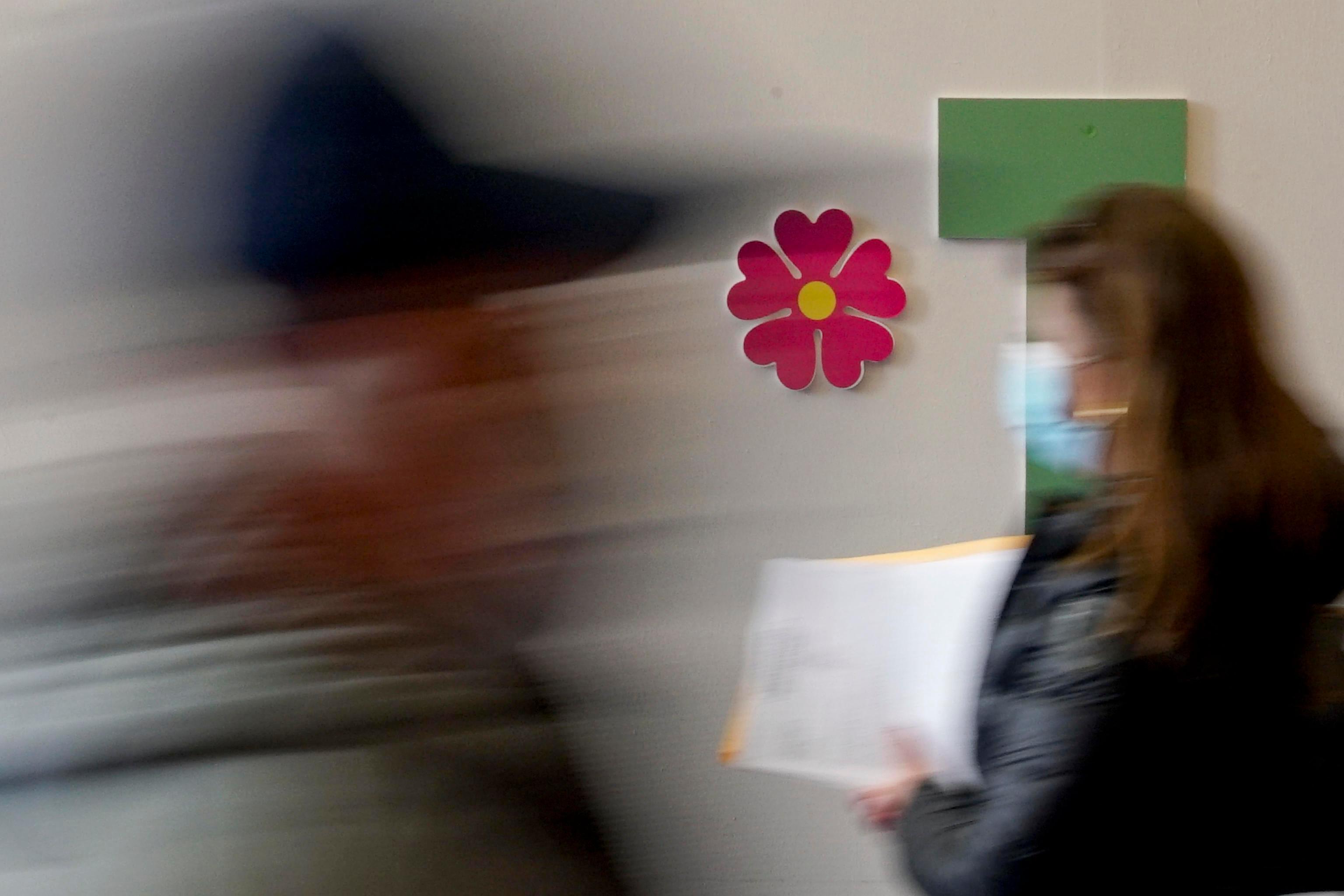 Sulla Nuova in edicola giovedì 30, covid e quarantene: tutte le nuove regole del governo