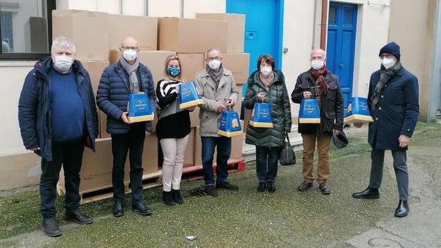 Pandori e panettoni donati ai detenuti del carcere Don Bosco