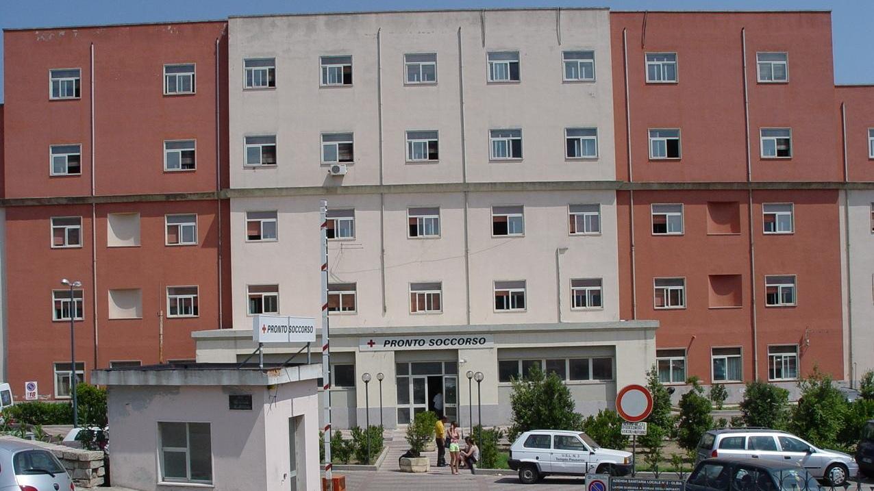 «Pazienti gravi dopo le 20? L’ospedale non li accetta»