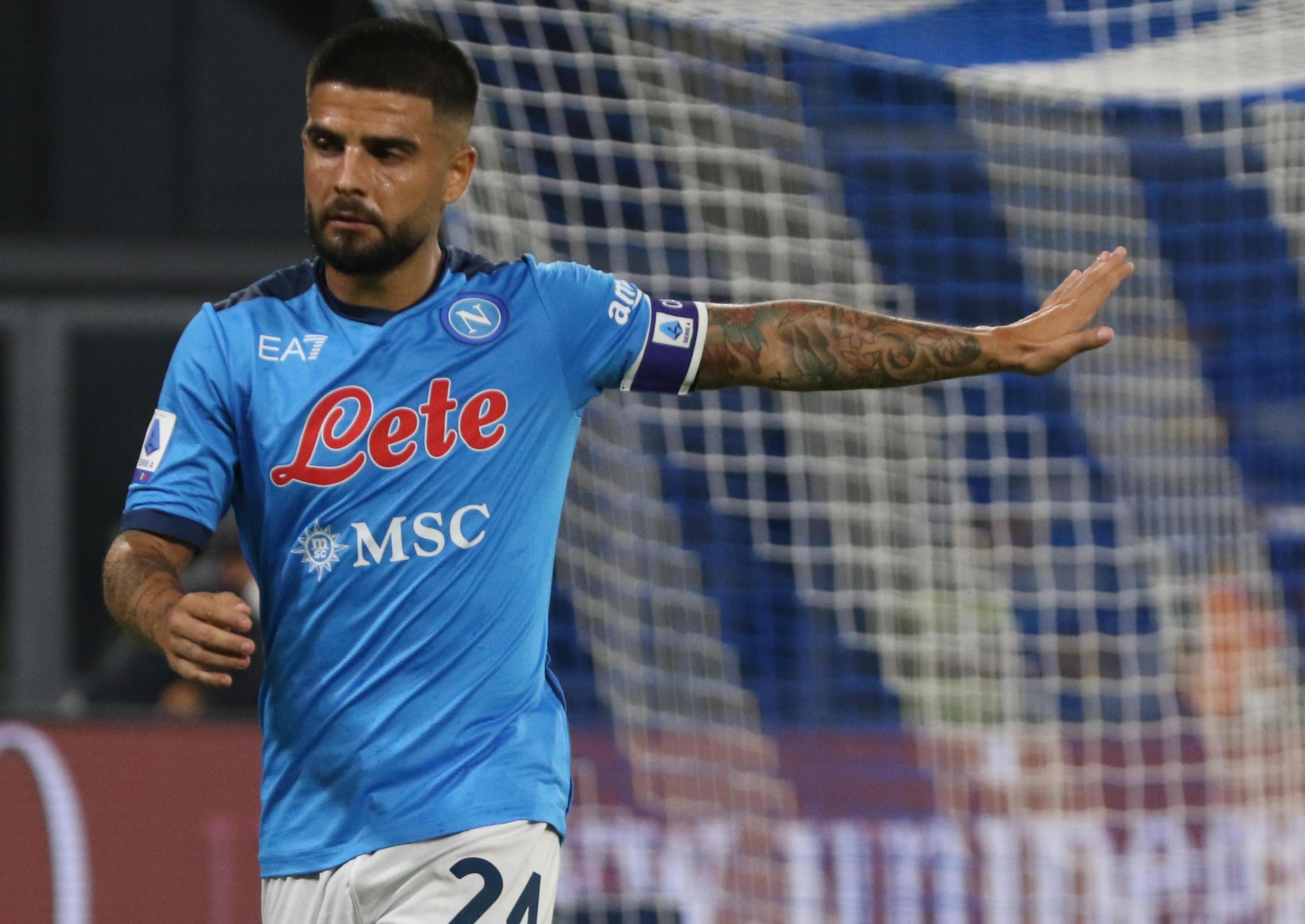 Lorenzo Insigne, capitano del Napoli, potrebbe partire già a gennaio (o a fine stagione) vista l’offerta da 50 milioni lordi del Toronto