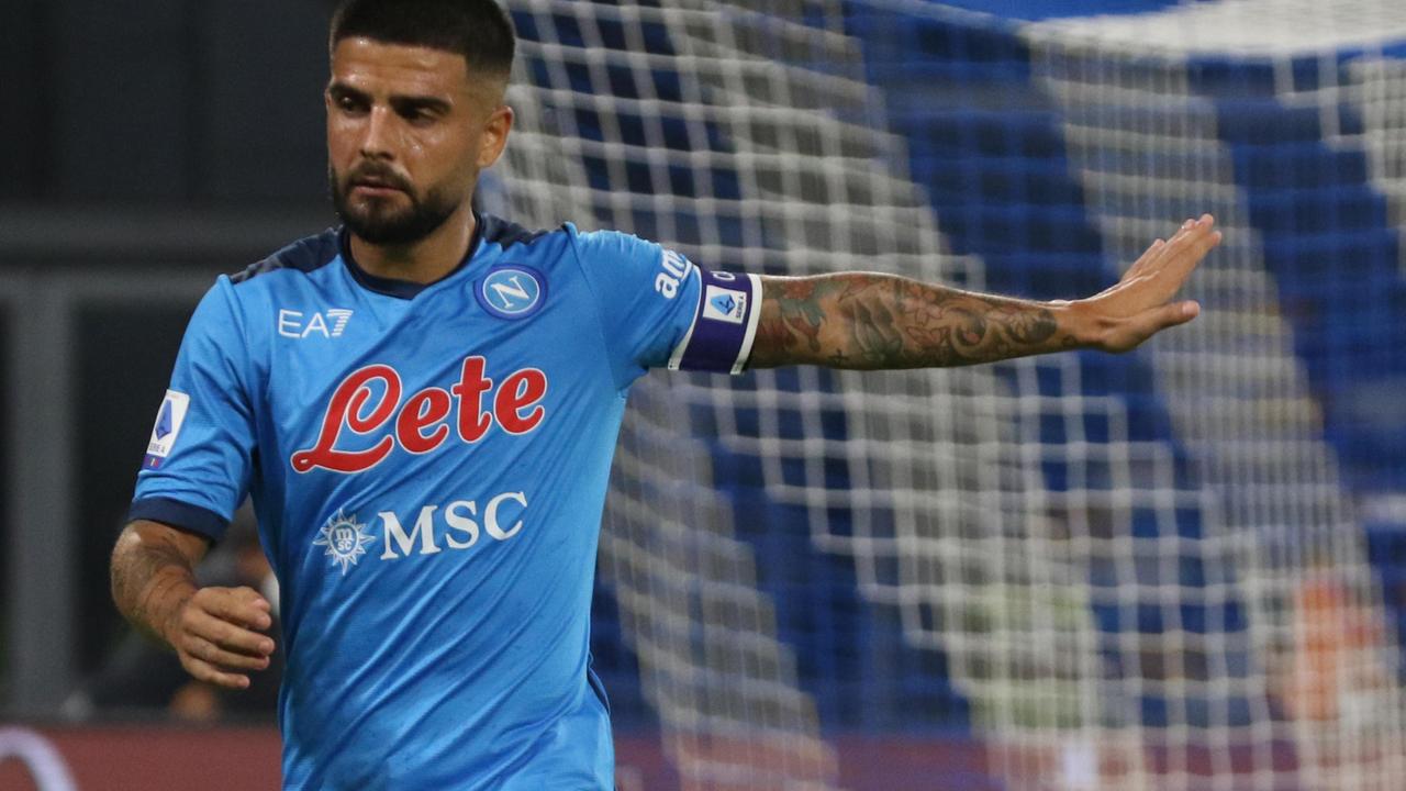 Lorenzo Insigne, capitano del Napoli, potrebbe partire già a gennaio (o a fine stagione) vista l’offerta da 50 milioni lordi del Toronto