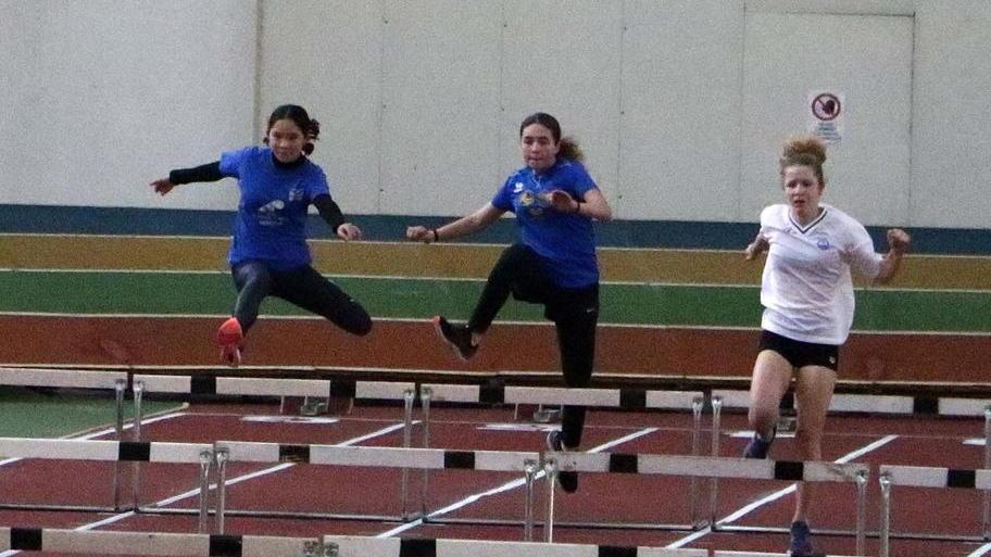 Con cento giovani atleti apre la nuova pista indoor