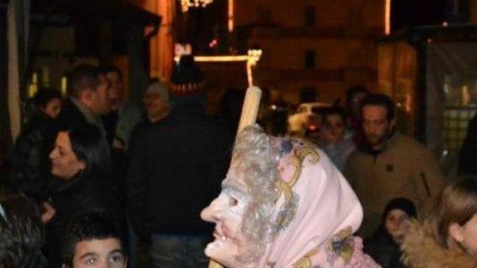 Troppi contagi, stop al canto dei Befanotti