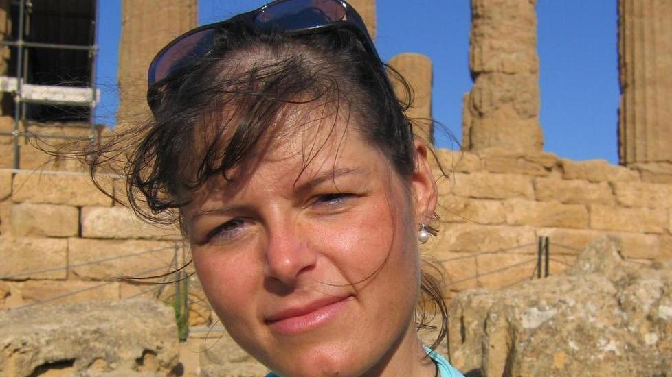 Muore a 47 anni madre di una bimba Comunità in lutto