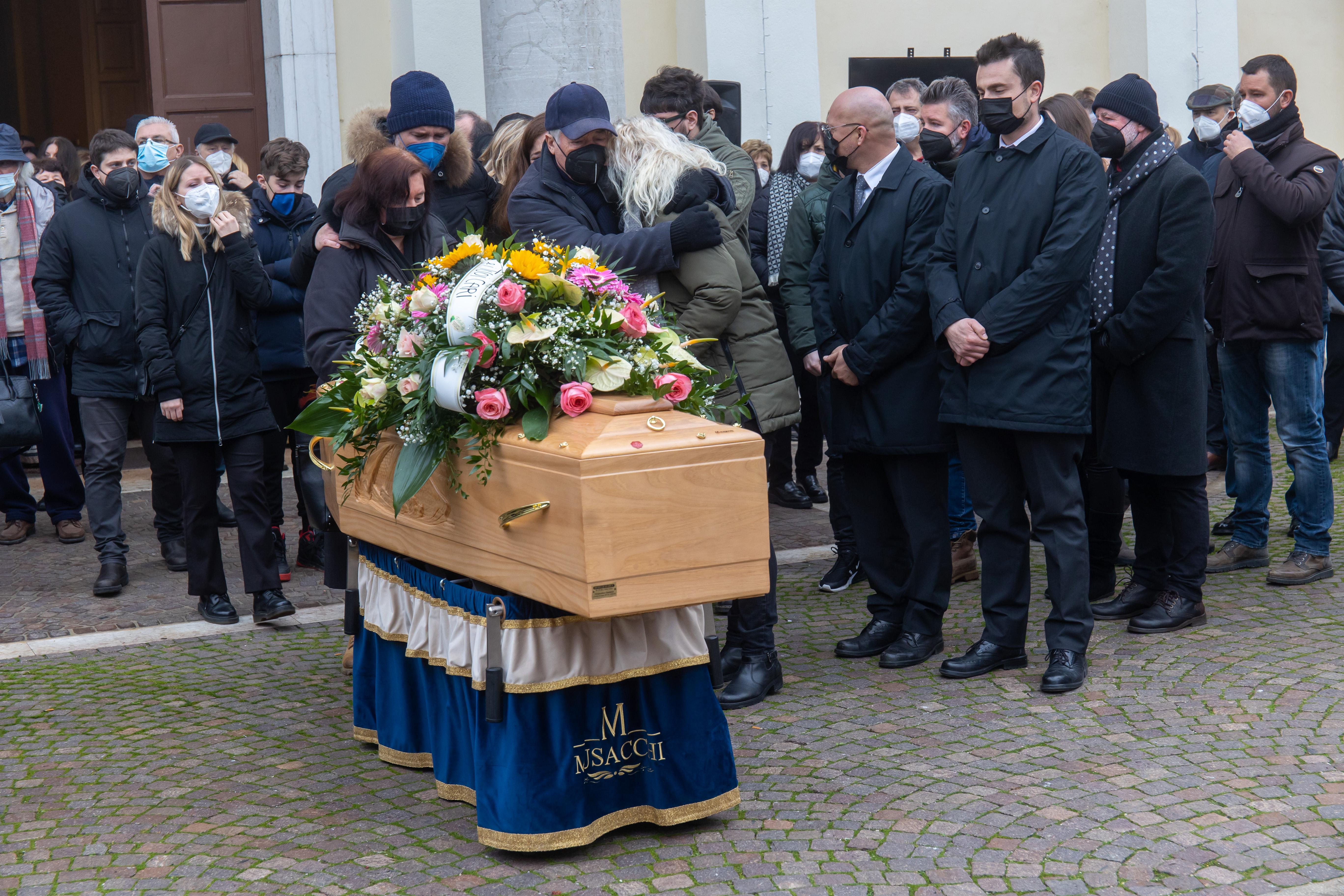 Codigoro unita per l'ultimo abbraccio alla bella Veronica