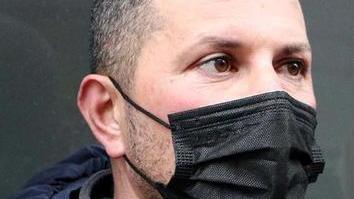 Il vicino: «Ho visto il fumo e mi sono fiondato in strada»