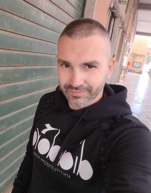 La festa di Emanuele e Valentina Cena e brindisi in quarantena