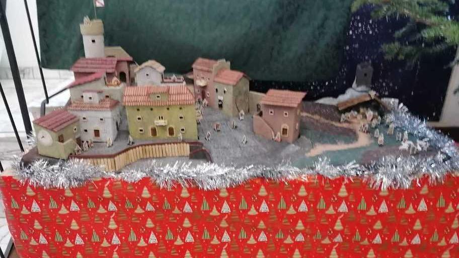 Il paese in miniatura nel presepe di Santinelli