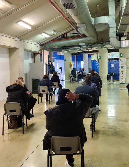 Vaccini, rivoluzione Asl Prenotazioni spostate con un messaggino