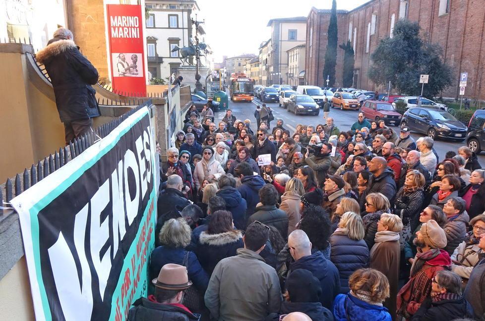 Una delle iniziative di protesta contro la chiusura del museo Marini